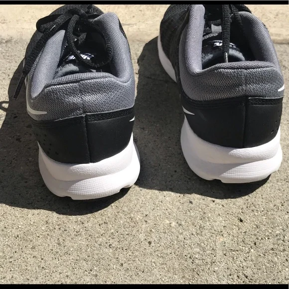 Nike Training Core Motion TR3 Black and Gray Shoes - Picture 7 of 15